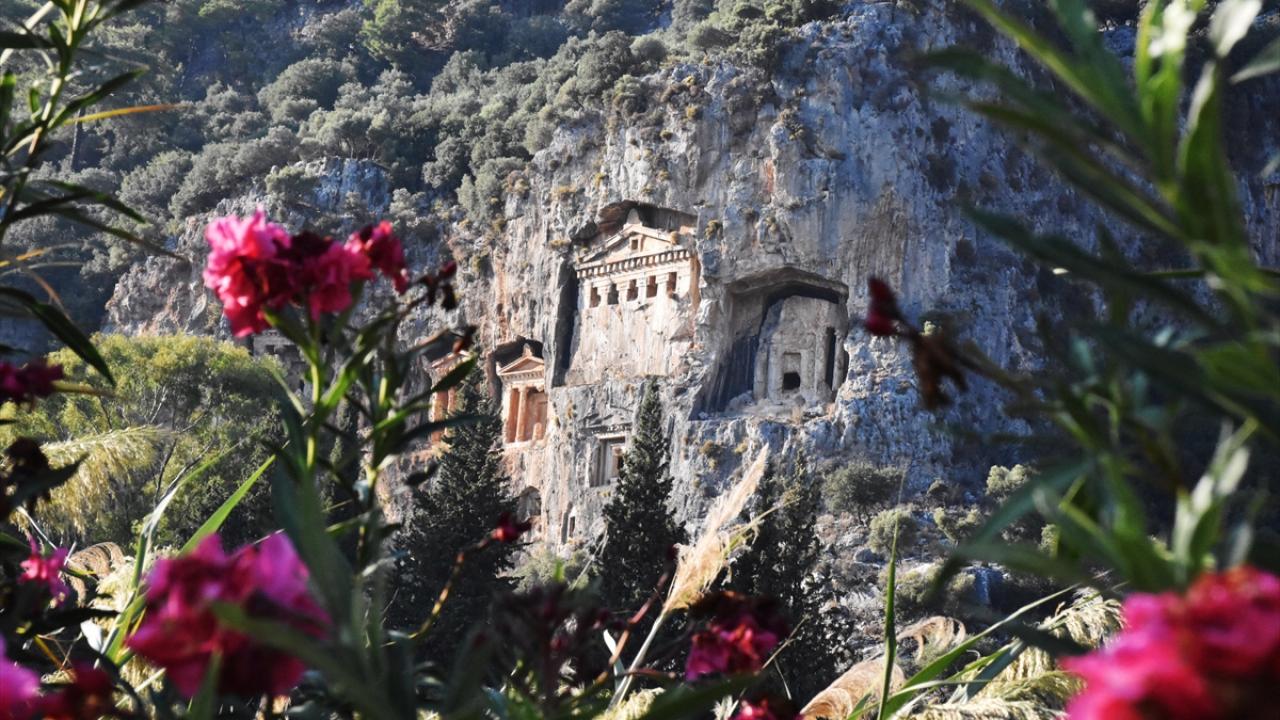 Dalyan kaya mezarları
