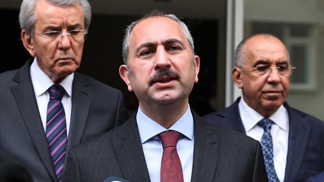 Adalet Bakanı bebeğe şiddeti kınadı: Minnacık yavruya bu zulmü nasıl yaptı?