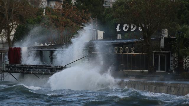 İç Anadoluda 5 il için kuvvetli rüzgar ve fırtına uyarısı