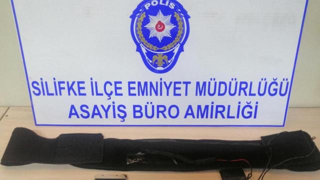 Ehliyet sınavında kopya düzeneğiyle yakalandı