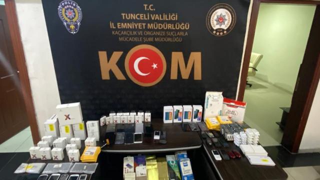 Tuncelide cep telefonu kaçakçılığı iddiasıyla 4 kişi gözaltına alındı