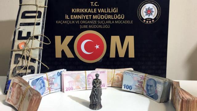 Kırıkkalede durdurulan otomobilde tarihi eser yakalandı