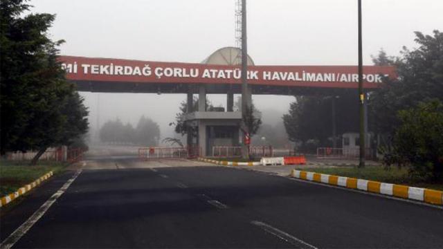 Tekirdağda fırtına; Çorluda eğitim uçuşları iptal