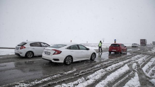 Erzurum-Erzincan kara yolu ulaşıma açıldı