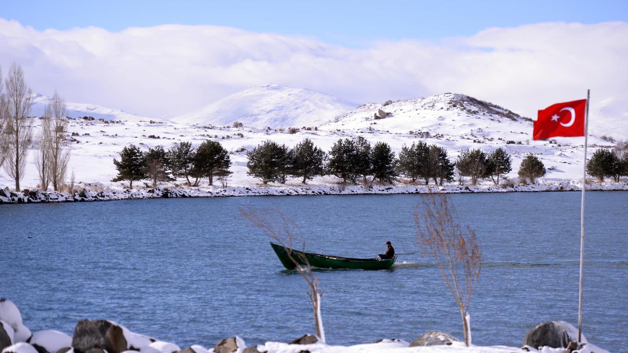 123 kilometrekare alana sahip