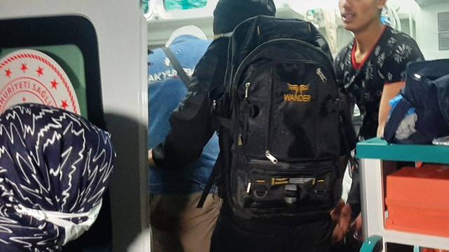 Antalyada 13 Suriyeli denize düştü, 2 kişi aranıyor