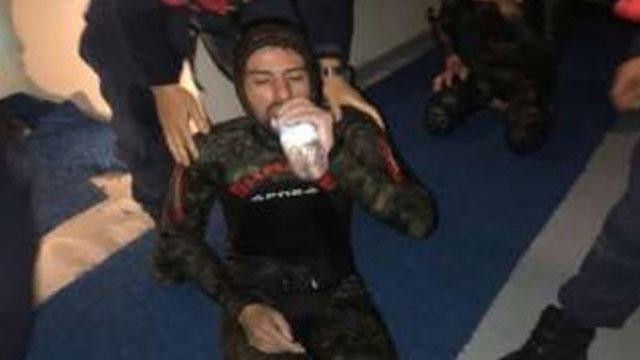 Dalgıç kıyafetli 2 düzensiz göçmen kurtarıldı