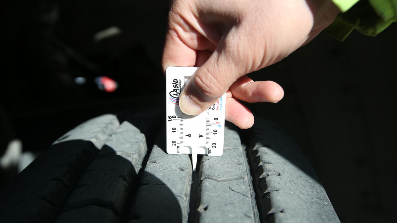 Jandarmadan kış lastiği denetimi