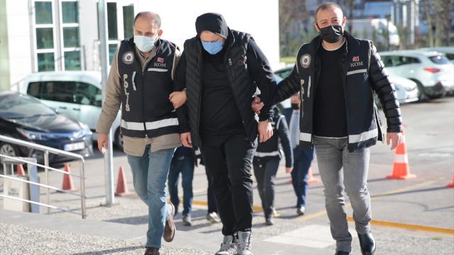 "Bıçak parası" isteyen doktor ve sağlık memuru gözaltına alındı