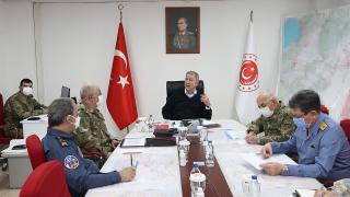 Bakan Akar'dan sınırdan 'Hatay' mesajı