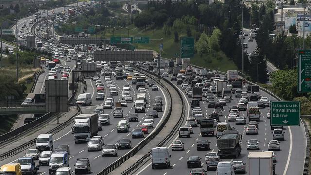 Yoğun trafik, araç mekanizmalarının erken yıpranmasına yol açıyor