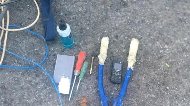 Kayseride kablo çalan 2 zanlı tutuklandı