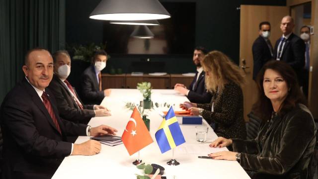 Bakan Çavuşoğlu İsveçli mevkidaşı Linde ile görüştü