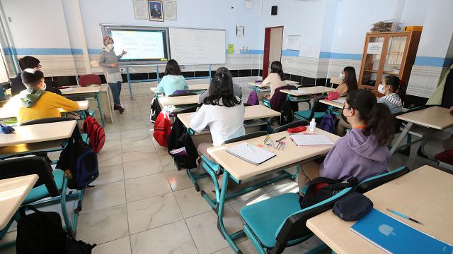 15 bin sözleşmeli öğretmenlik atamaları ne zaman? Sözleşmeli öğretmen atama tercihleri nasıl yapılır?