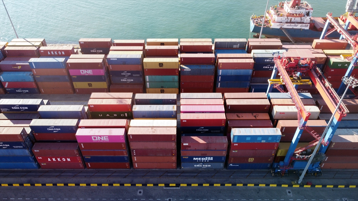 Yıllıklandırılmış bazda ihracat 221 milyar dolara yükseldi