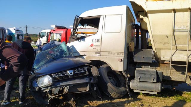 Kamyon ve cip çarpıştı: 2 ölü