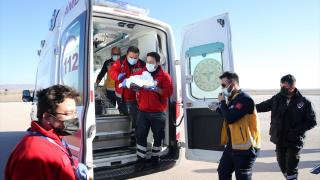 Ambulans uçak kalp hastası bebek için havalandı