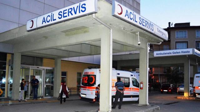Ödemişte uçuruma yuvarlanan otomobilin sürücüsü yaralandı