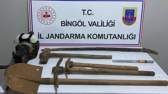 Bingölde kaçak kazı yapan 4 kişi suçüstü yakalandı