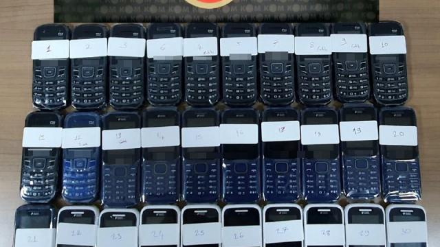 Çorumda kaçak cep telefonu operasyonu