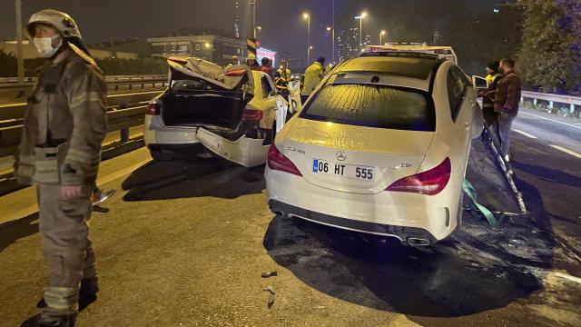 Kadıköyde trafik kazası: 2 yaralı