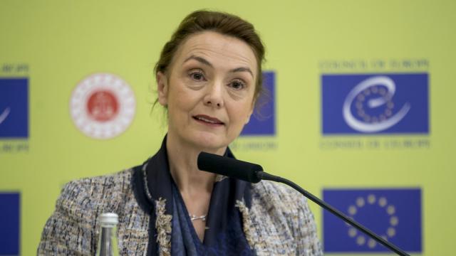 Buricden Mustafa Şentopun başörtülülere ayrımcılık mektubuna yanıt