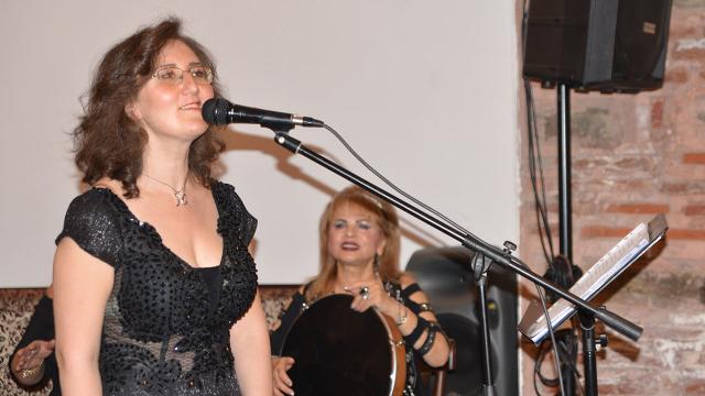 Neslihan Kösenin bitkisel hayattan sahneye uzanan hikayesi