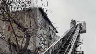 Bağcılar'da bir binada patlama yaşandı