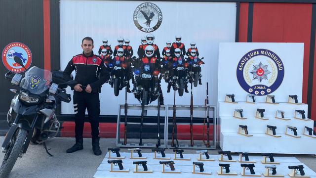 Adanadaki denetimlerde ruhsatsız 80 silah ele geçirildi