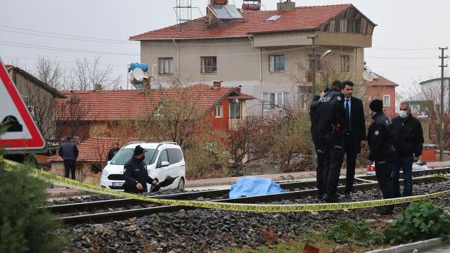 20 günde bir geçen trenin çarptığı kadın yaşamını yitirdi