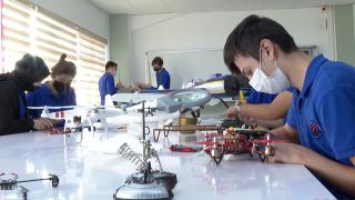 Savunma ve havacılık teknisyenler bu lisede yetiştiriliyor