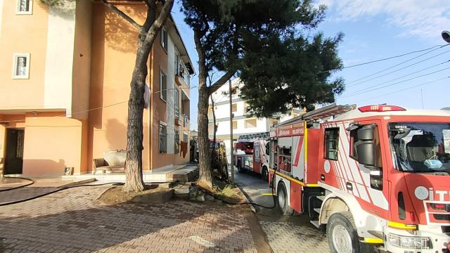 Kocaelinde ev yangını