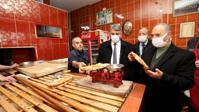 Zabıtadan ekmek zammı denetimi