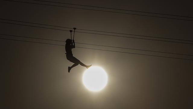 Meksikada zipline yaparken hayatını kaybetti