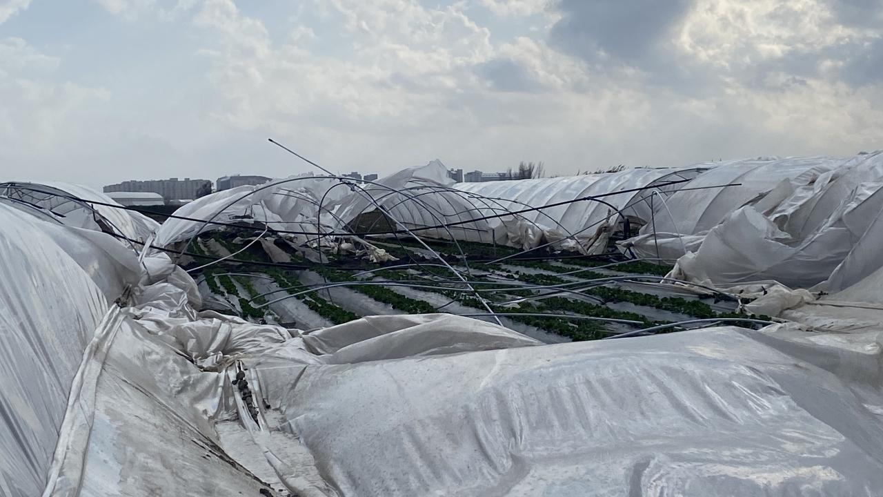 Önce sel şimdide fırtına