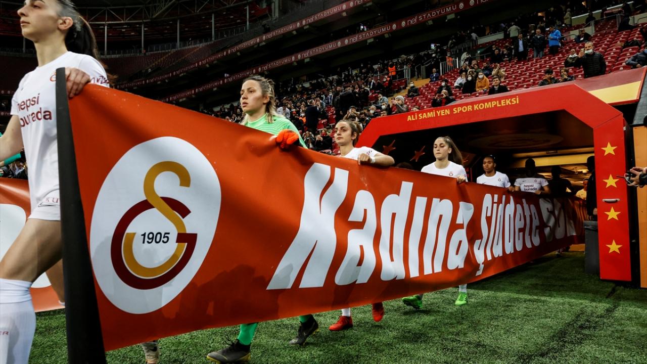 Fenerbahçe Kadın Futbol Takımı