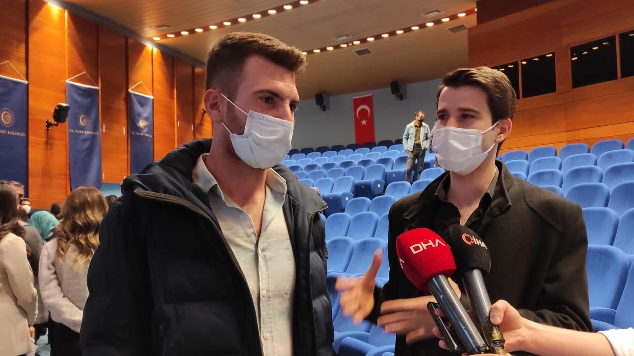 Üniversiteyi birlikte okuyan 2 arkadaş aynı kente atandı