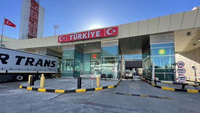 Sarp Sınır Kapısında 718 tır çıkışıyla rekor kırıldı