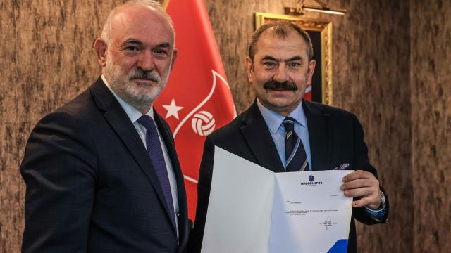 Trabzonsporun yeni yönetimi mazbatasını aldı