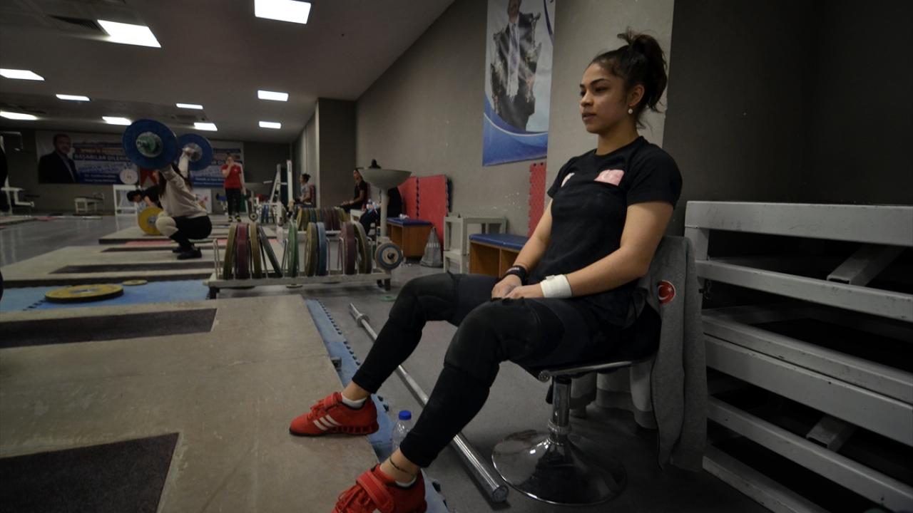 Öğretmenlerinden Medine`ye destek