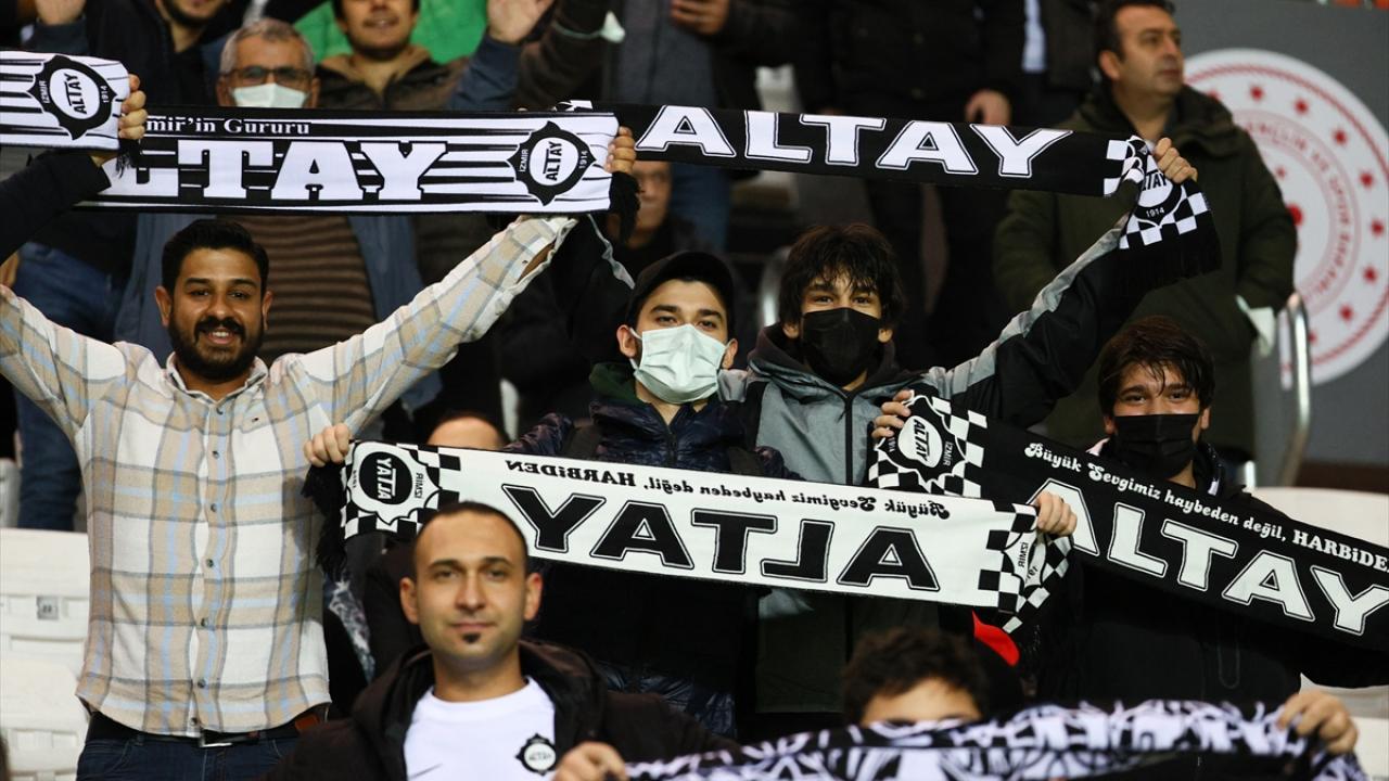 İki takımda da dörder değişiklik