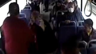 Adana'da otobüs şoförü, fenalaşan yolcuyu hastaneye yetiştirdi