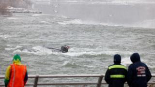 ABD'de nehre uçan araçta kurtarma operasyonu