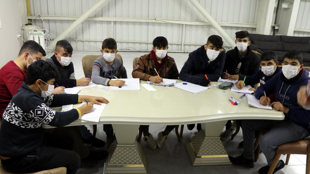 Bu sayede hem zamandan tasarruf edildiğini hem de öğrencilerin derse daha iyi odaklanmasını sağladıklarını belirten Doğru, şöyle devam etti: