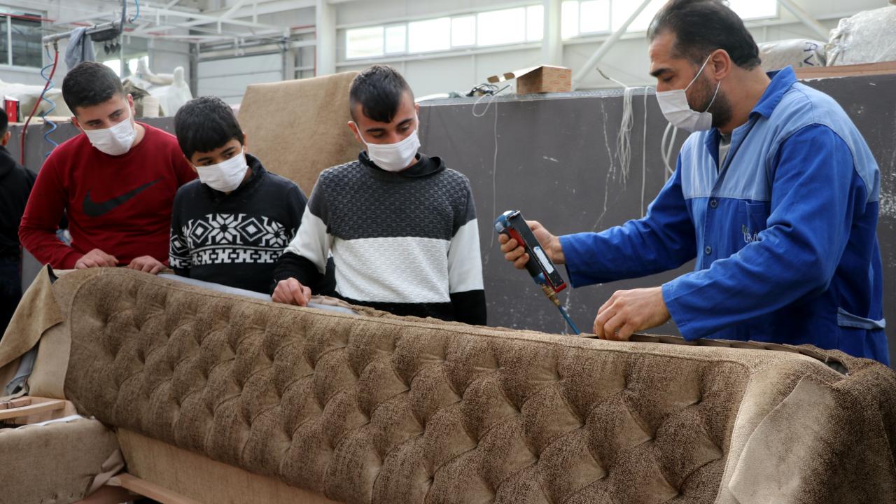 "Aldıkları eğitim sektördeki kaliteyi ve kalifiyeli sayısını arttırıyor"