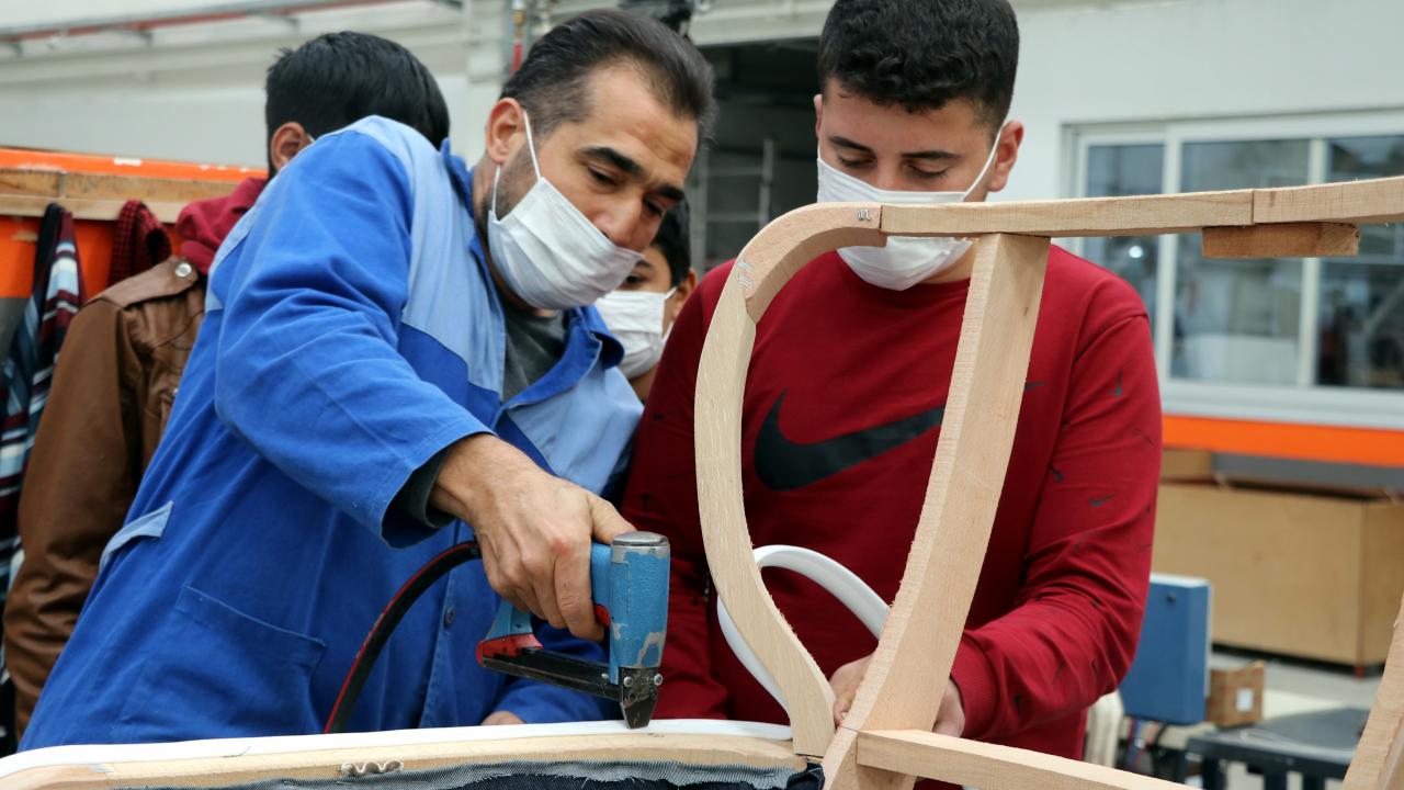 Ustalık belgelerini alıp kendi işletmelerini kurmak istiyorlar