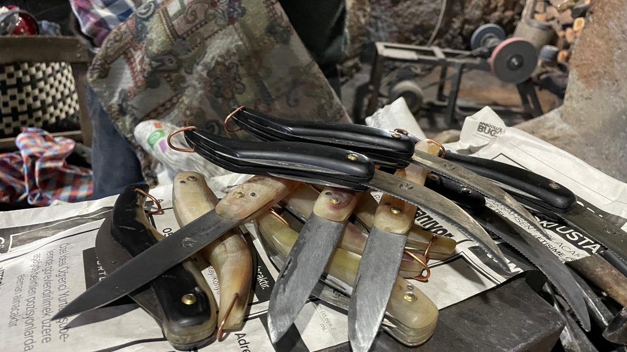 Mektup yazan bile var