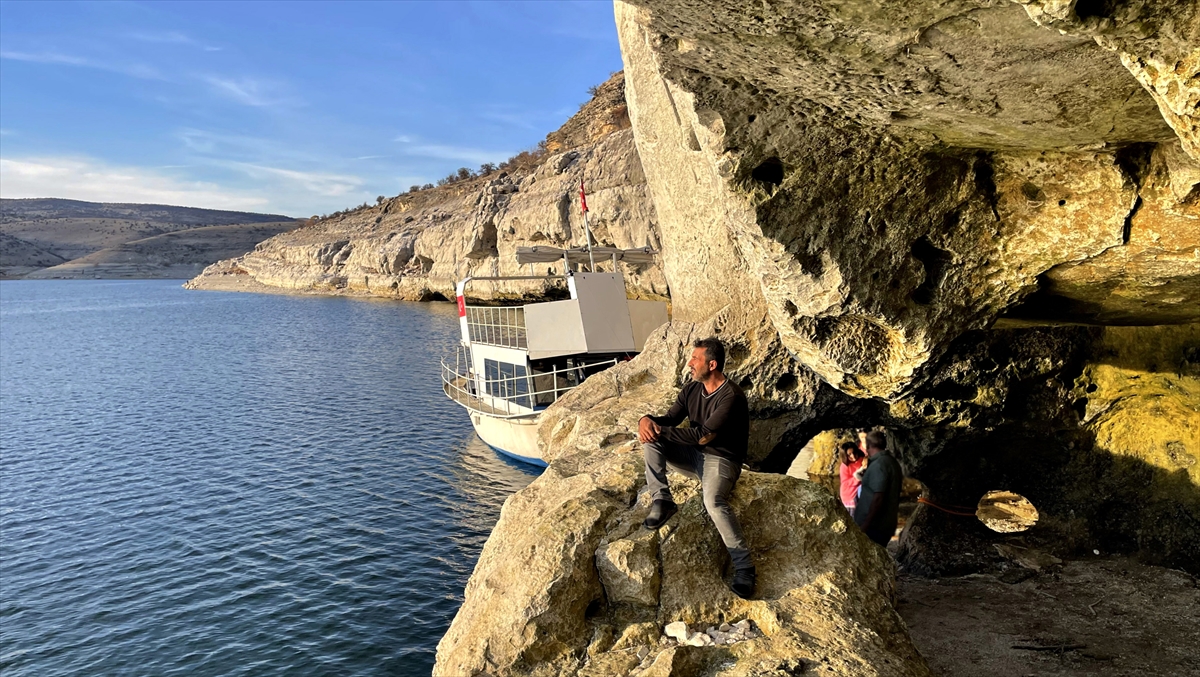 "Herkes gelip kalemizi gezebilir"