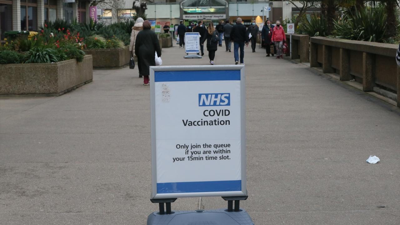 İngiltere`de aşı pasaportu uygulaması başlayacak  