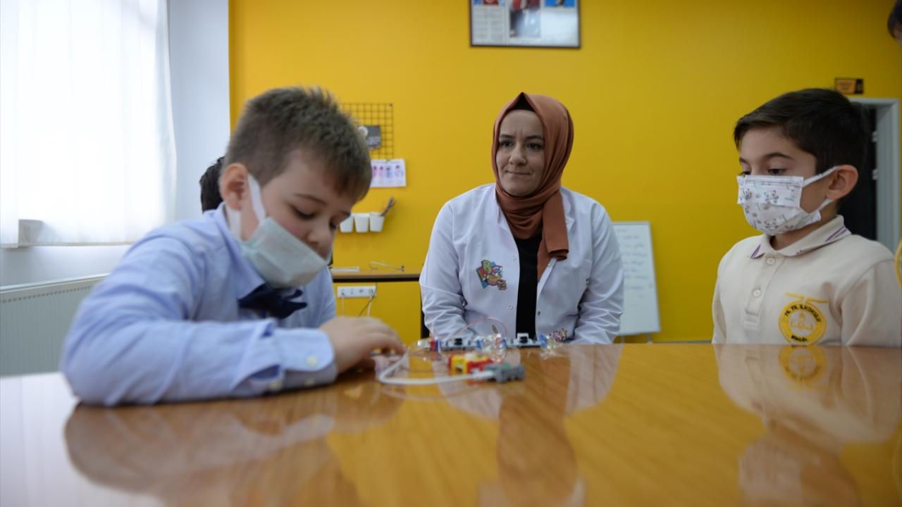 "Her alanda düşünme becerilerini geliştirmeye başladık"